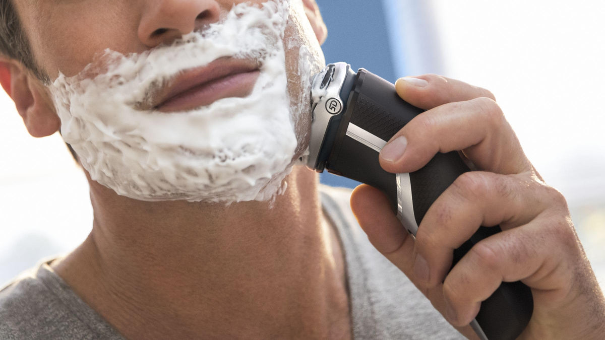 Cordless Rechargeable Wet & Dry Electric Shaver with Pop-up Trimmer V215