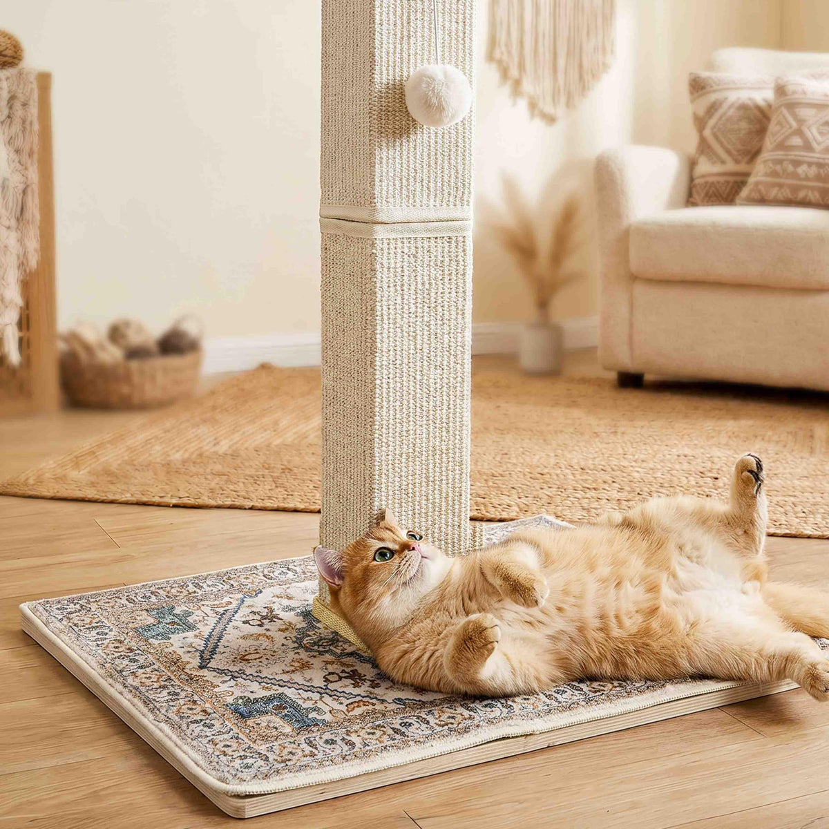 Tall Cat Scratching Post with Carpet Q971135